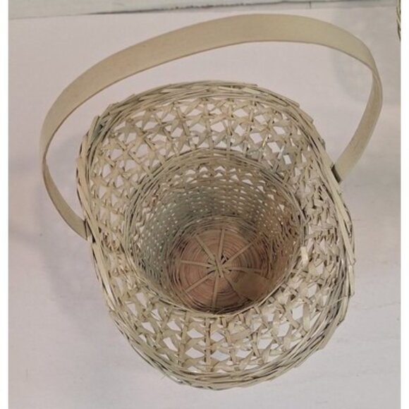 Lot Of 2 Bonnet Wicker Baskets Shabby White Boho Easter - Picture 12 of 15